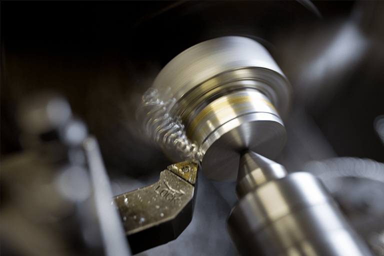 切削加工とは｜金属加工の中で果たす役割