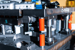 金属プレス加工とは